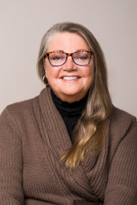 Portrait photo of Deborah Jordan